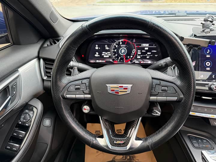 Фото 8 - Cadillac CT5