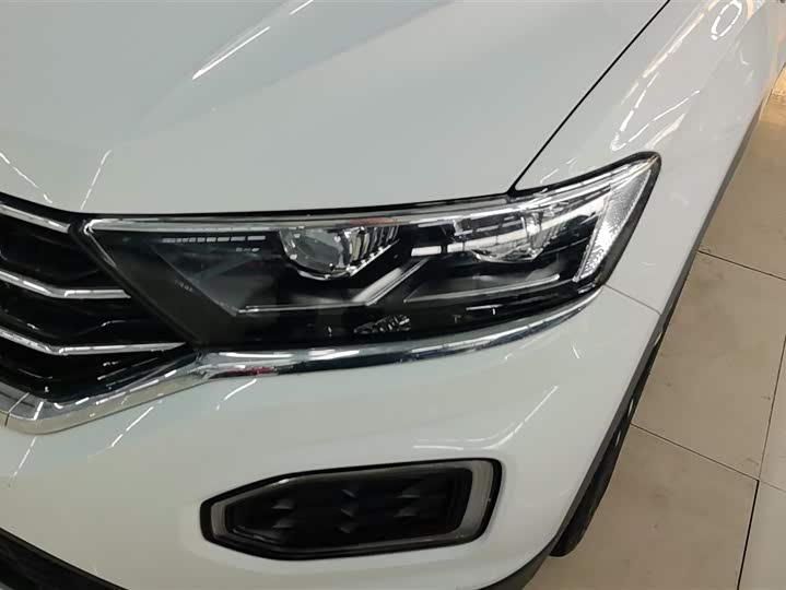 Фото 5 - Volkswagen T-Roc