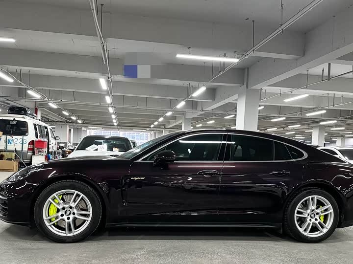 Фото 7 - Porsche Panamera Hybrid