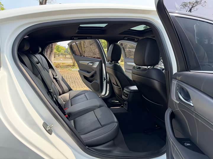 Photo 9 - Cadillac CT5