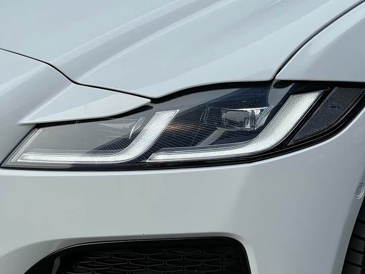 Фото 9 - Jaguar XF L