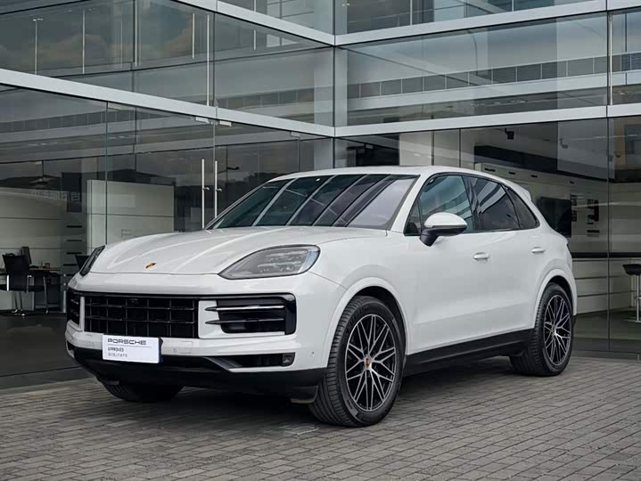 2025 Porsche Cayenne