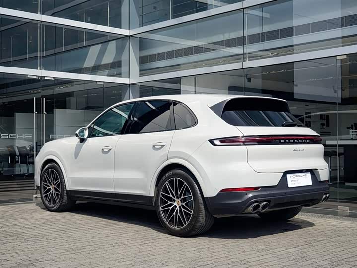 2025 Porsche Cayenne