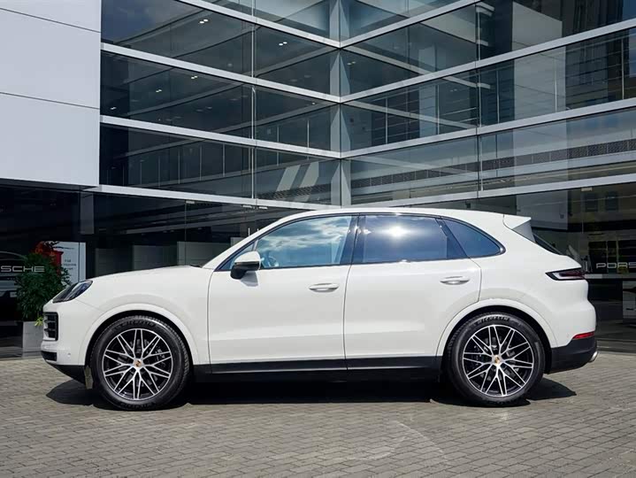 2025 Porsche Cayenne