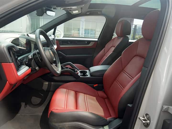 Porsche Cayenne 2025 2025款 Cayenne 3.0T 逐梦版