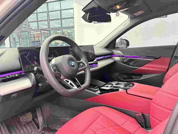 Фото 3 - BMW 5 Series