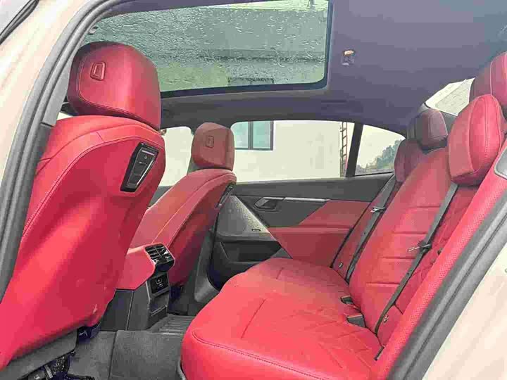 Фото 5 - BMW 5 Series