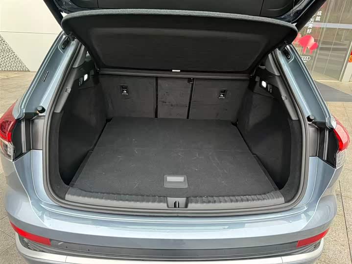 Фото 8 - Audi Q4 e-tron