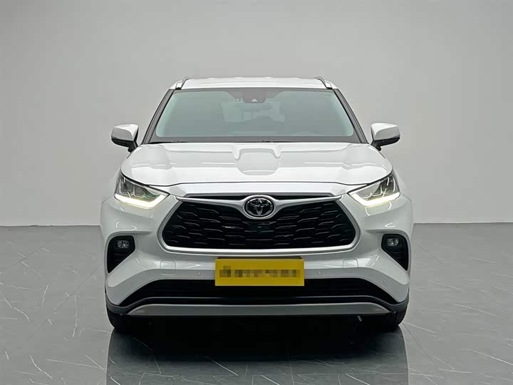 Фото 2 - Toyota Highlander