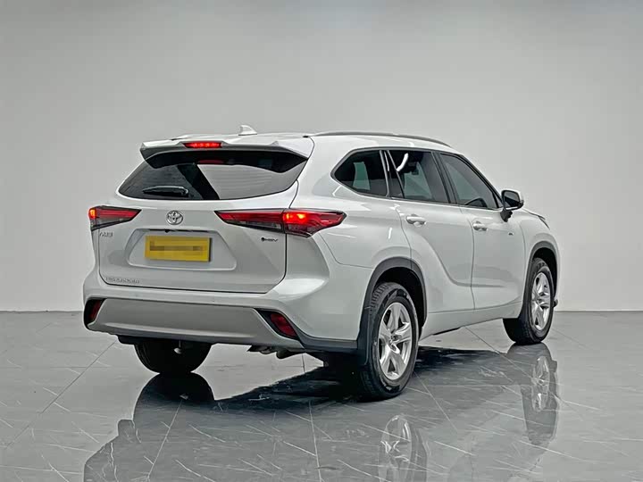 Фото 6 - Toyota Highlander