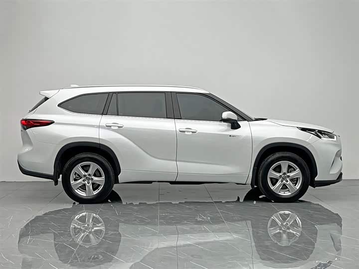 Фото 7 - Toyota Highlander