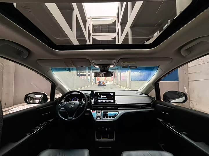 Фото 9 - Honda Elysion