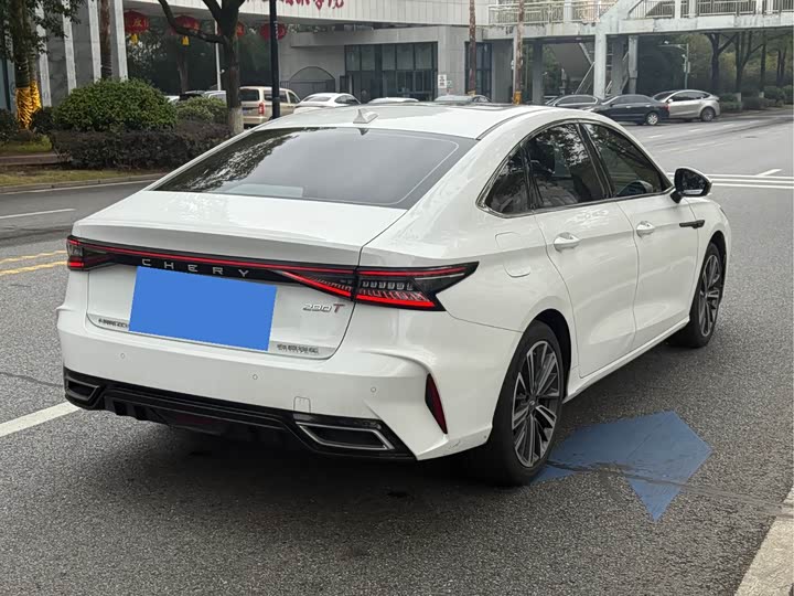 Фото 6 - Chery Arrizo 8