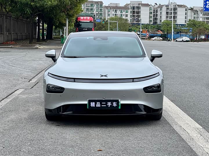 Фото 2 - XPeng P7