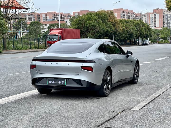 Фото 4 - XPeng P7