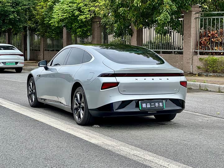 Фото 6 - XPeng P7