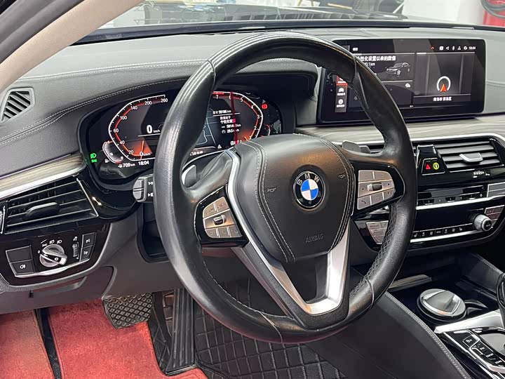 Фото 9 - BMW 5 Series