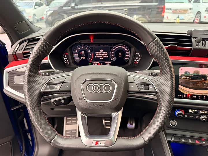 Фото 8 - Audi Q3 Sportback