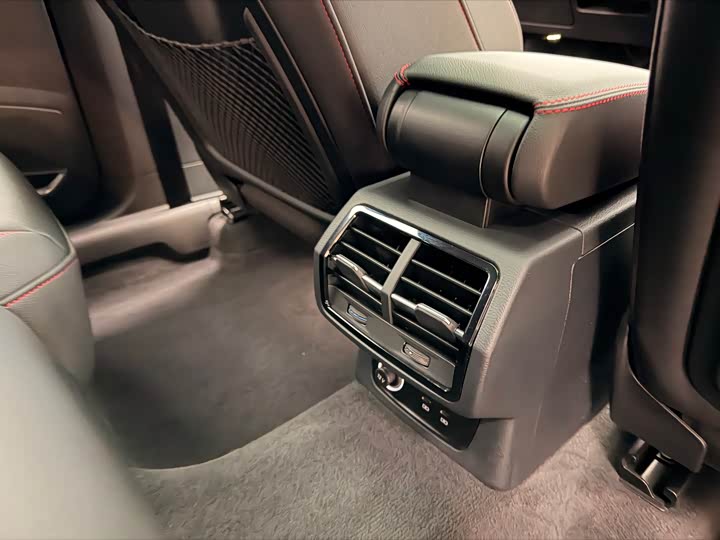 Фото 9 - Audi Q3 Sportback