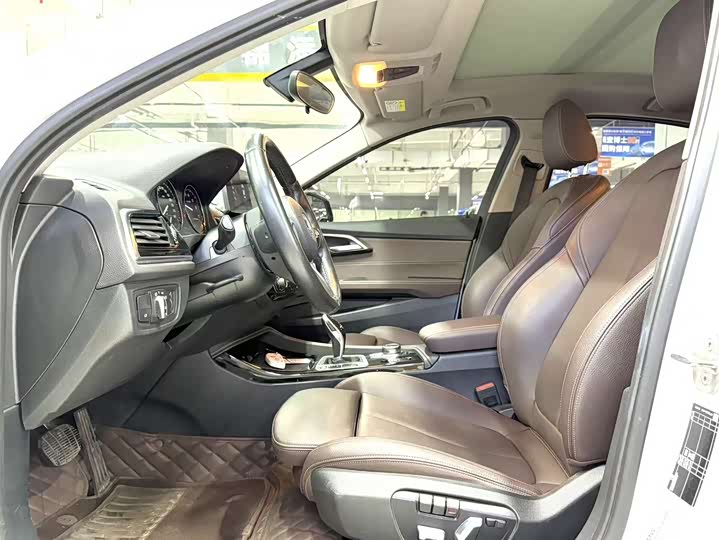 Фото 4 - BMW 1 Series