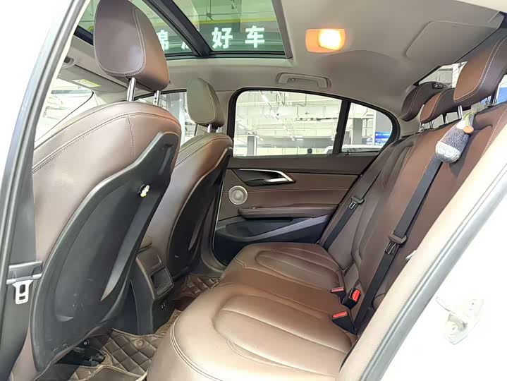 Фото 5 - BMW 1 Series