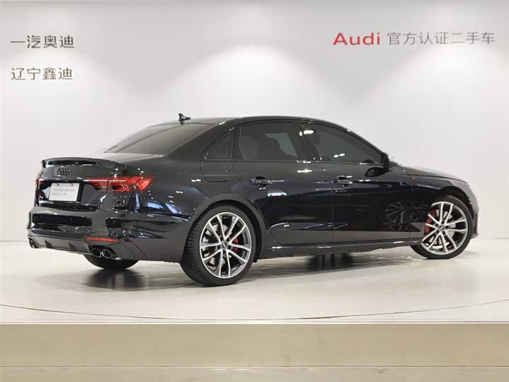 Фото 4 - Audi S4