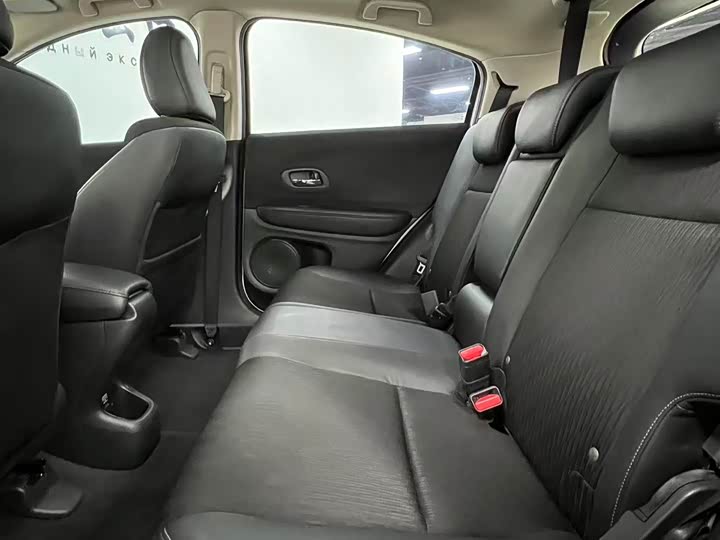 Фото 9 - Honda Vezel