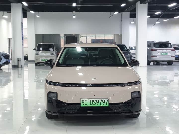 Фото 2 - Leapmotor B01