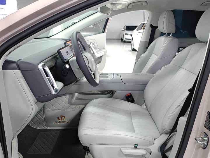 Фото 6 - Leapmotor B01