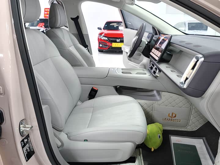 Фото 7 - Leapmotor B01