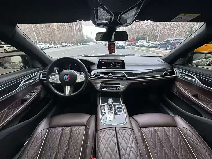 Zdjęcie 4 - BMW 7 Series