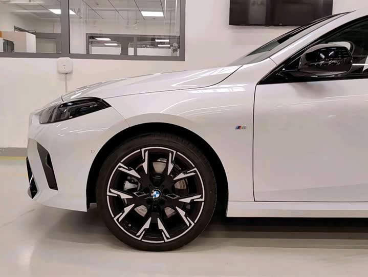 Фото 4 - BMW 2 Series