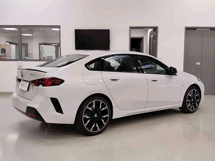 Фото 7 - BMW 2 Series