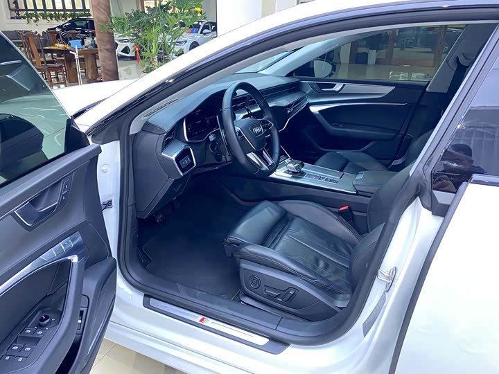 Фото 6 - Audi A7