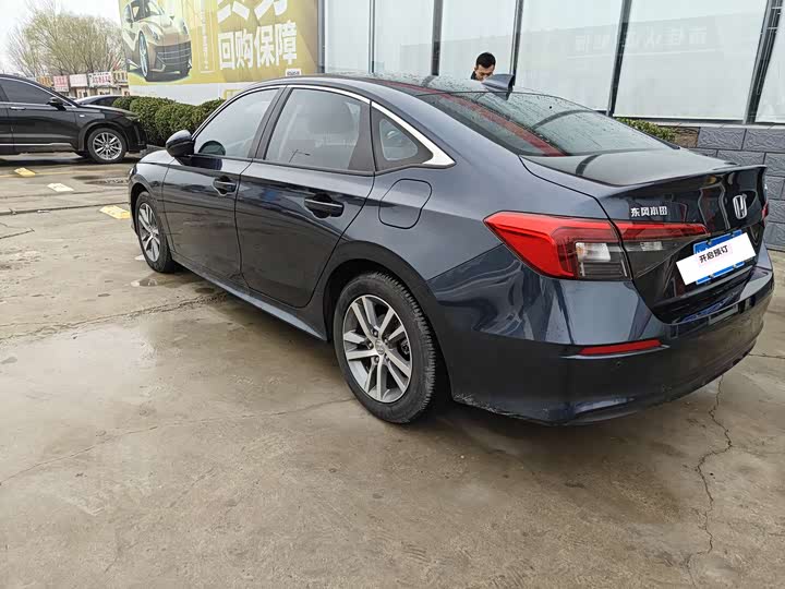 Фото 8 - Honda Civic