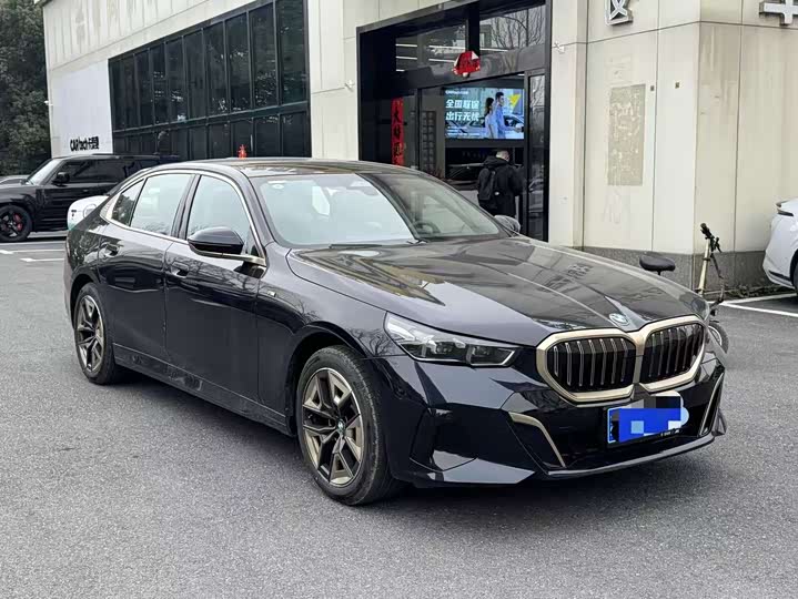 Фото 3 - BMW 5 Series