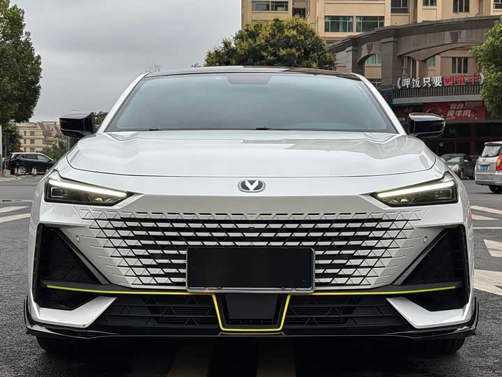 Photo 2 - Changan UNI-V