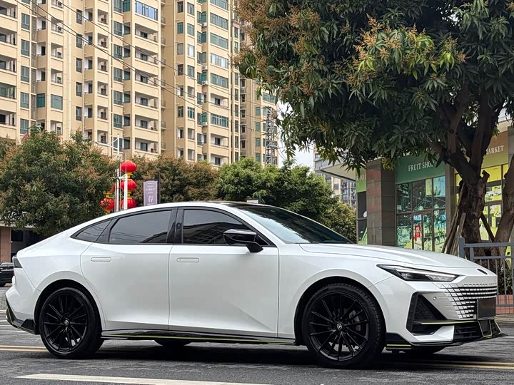 Photo 3 - Changan UNI-V