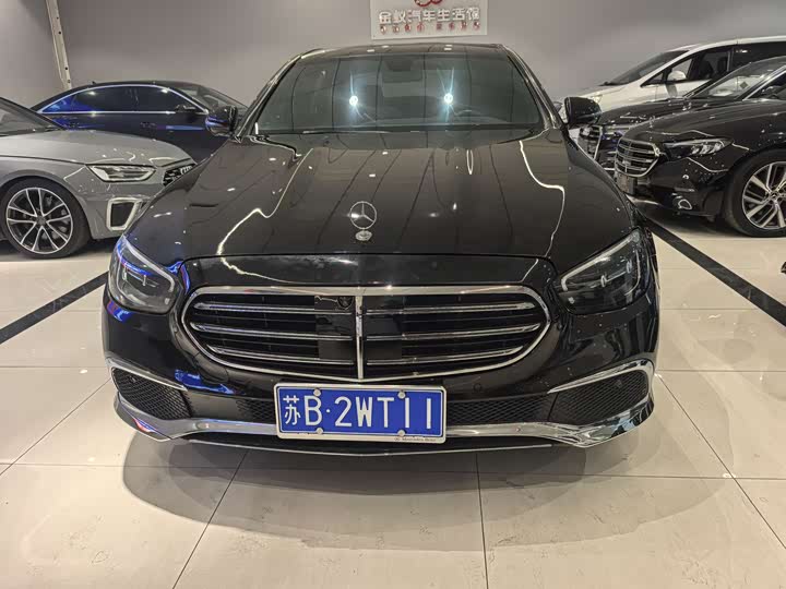 Фото 2 - Mercedes-Benz E-Class