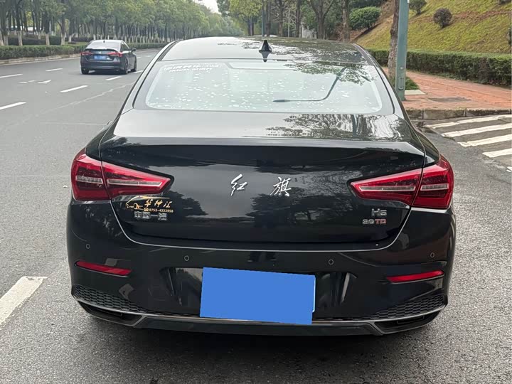 Фото 5 - Hongqi H5