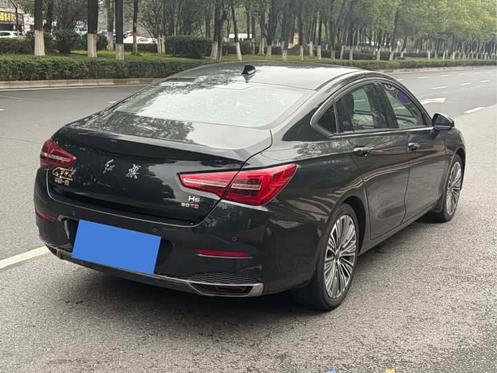 Фото 6 - Hongqi H5