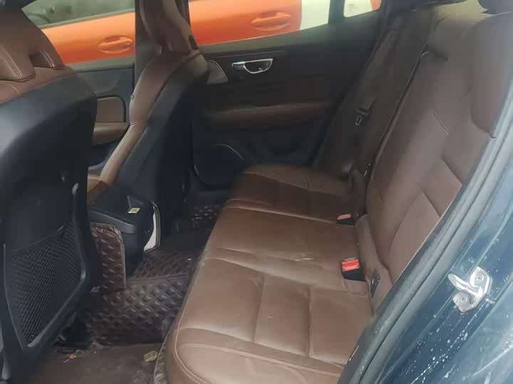 Фото 6 - Volvo S60