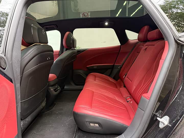 Фото 4 - Zeekr 007 GT