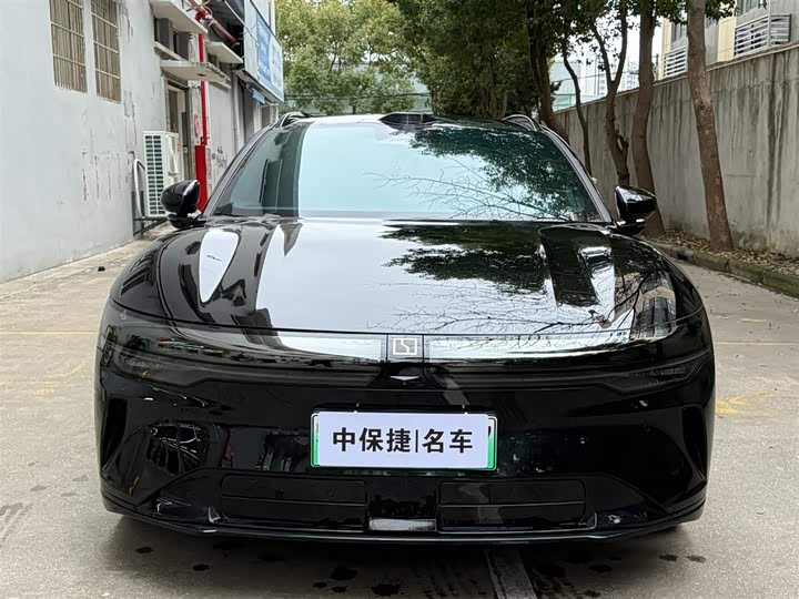 Фото 9 - Zeekr 007 GT