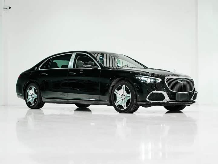 Photo 3 - Mercedes-Benz Maybach S-Class