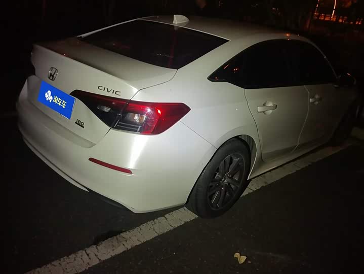 Фото 3 - Honda Civic