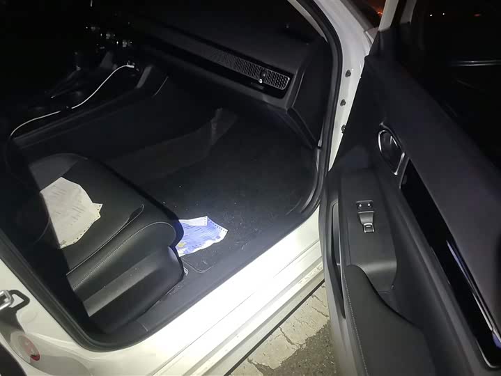 Фото 8 - Honda Civic