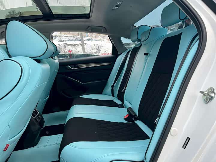 Фото 6 - Honda Accord