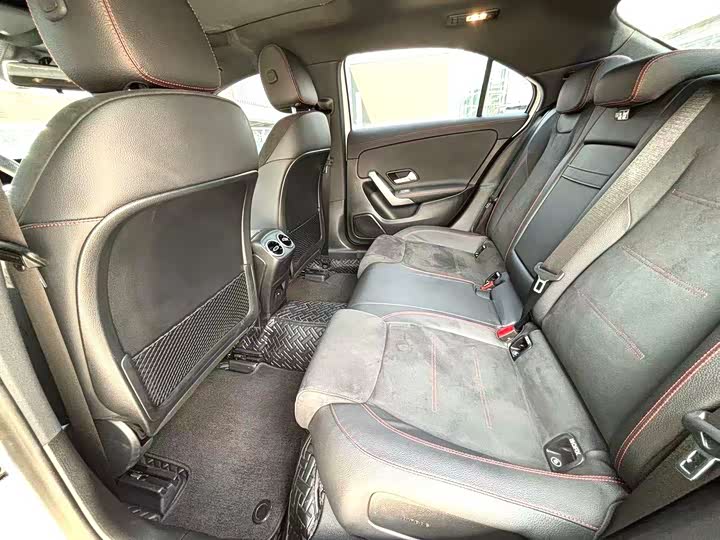 Фото 6 - Mercedes-Benz A-Class