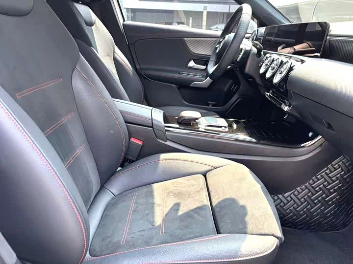 Фото 7 - Mercedes-Benz A-Class